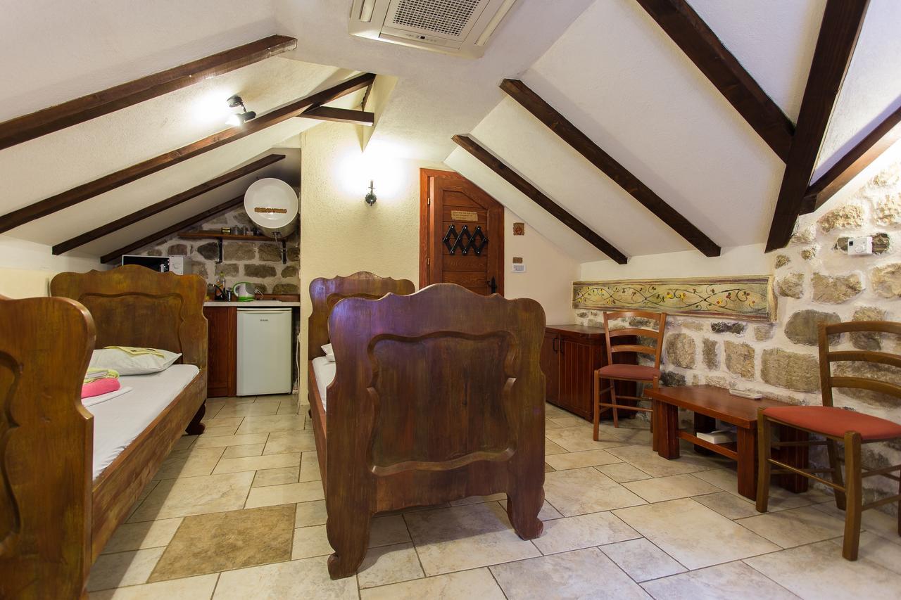 קוטור Old Town Youth Hostel מראה חיצוני תמונה